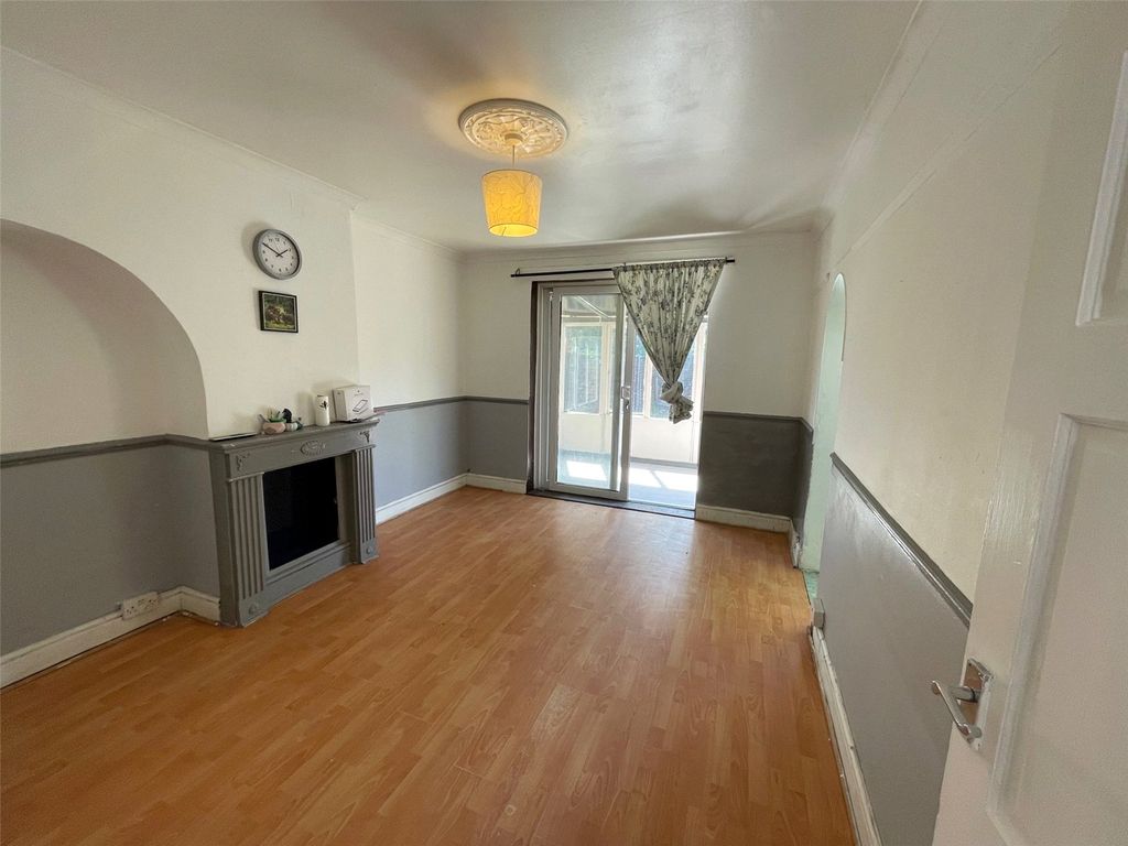 Property photo 2 of 12 Picture No. 07