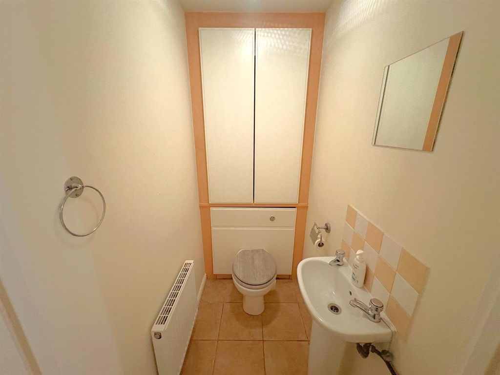 Property photo 2 of 15 4Cec45d9-1F5F-4808-B420-07Ff1d033Dce.Jpg