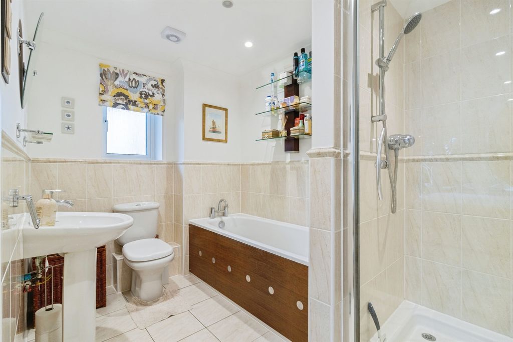 Additional image 18 of 4 bed detached house for salePetroc Drive, Newton Abbot TQ12