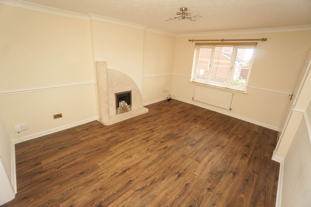 Property photo 2 of 11 Photo 9