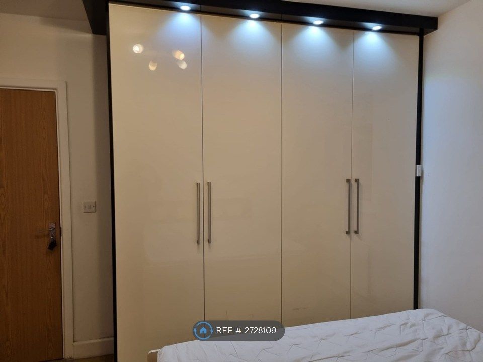 Property photo 1 of 3 Storage