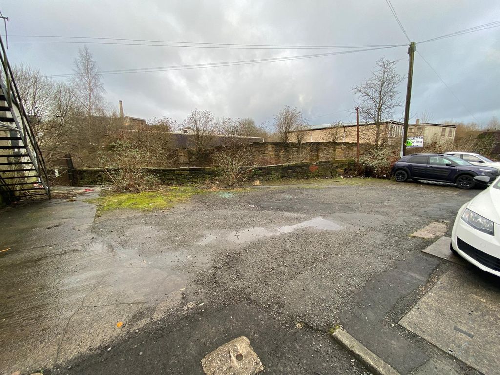 Property photo 2 of 4