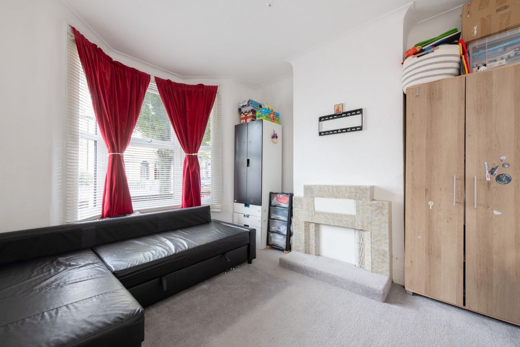 Property photo 3 of 16 4616232