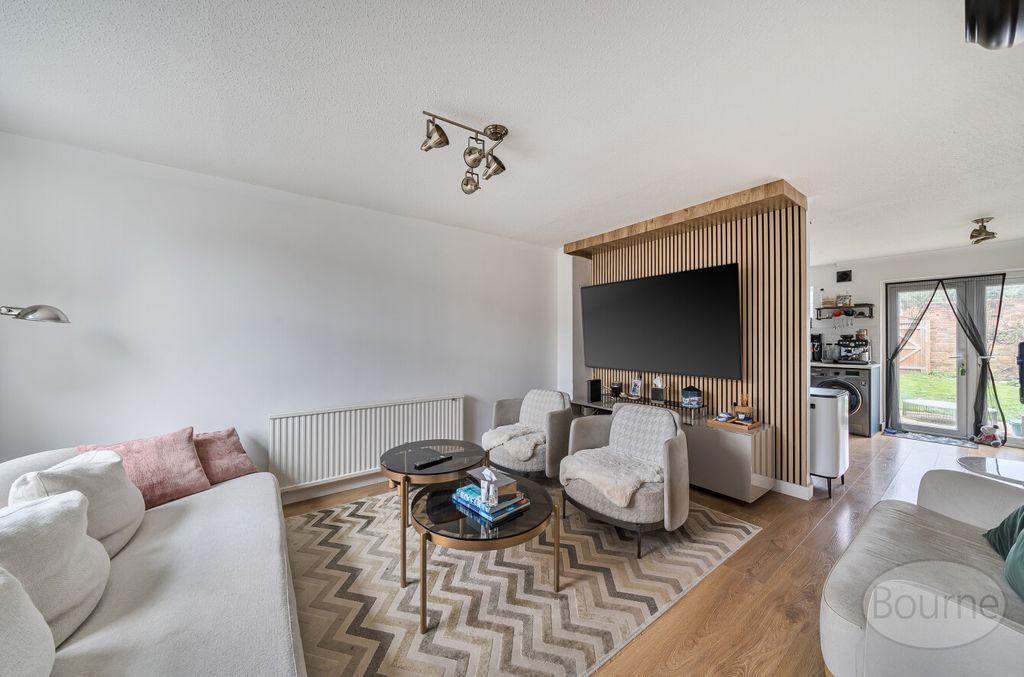 Property photo 2 of 11 A9094B86-67A8-486...