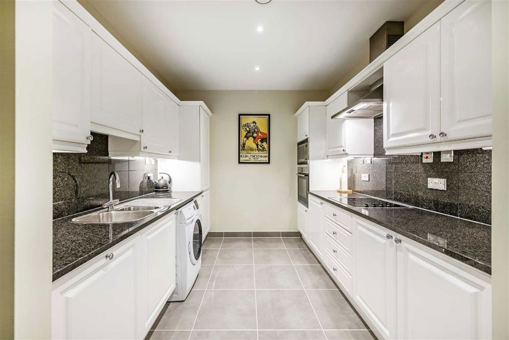 Property photo 3 of 4