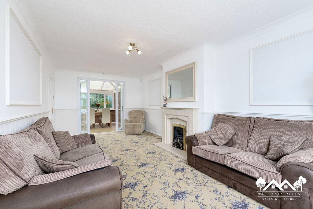 Property photo 2 of 31