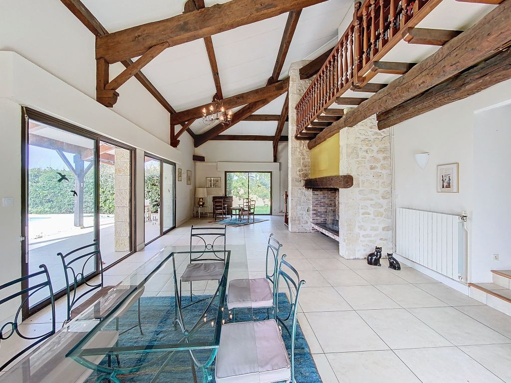 Property photo 3 of 23