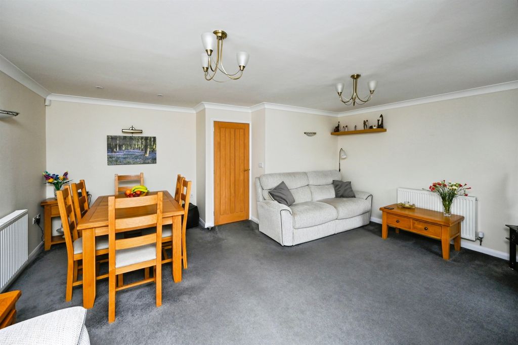 Property photo 3 of 23