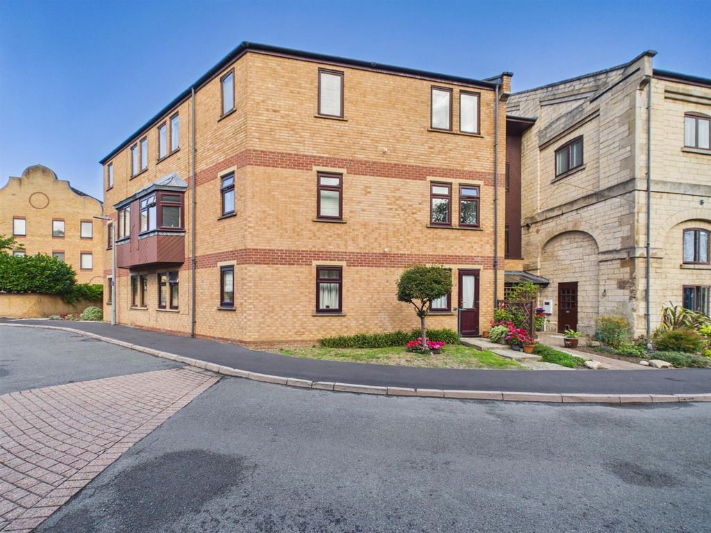 Property photo 1 of 14 Welland Mews, Stamford