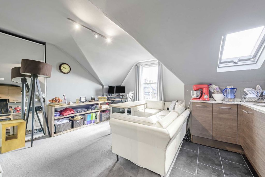 Property photo 2 of 4