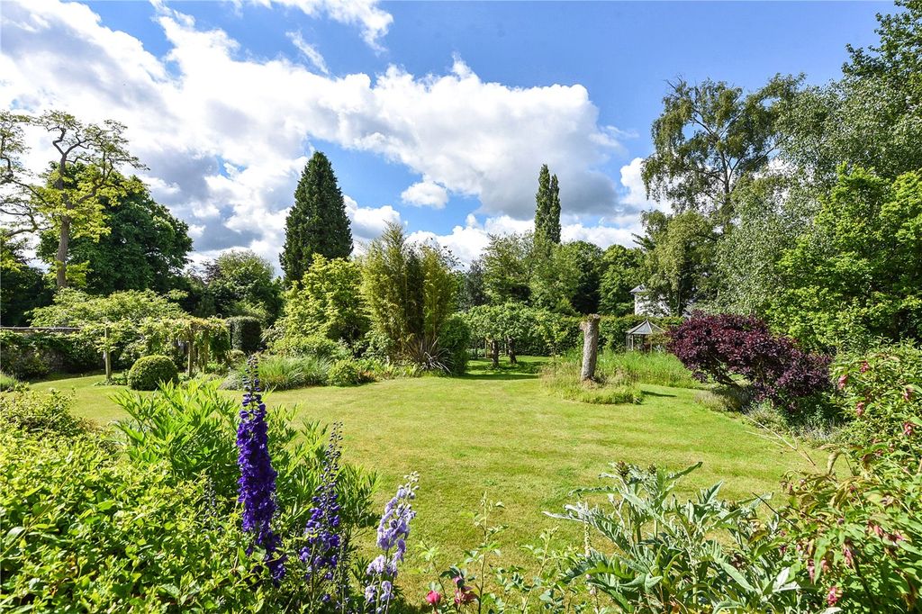Property photo 3 of 15 Garden
