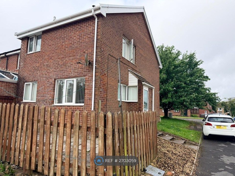Property photo 2 of 19