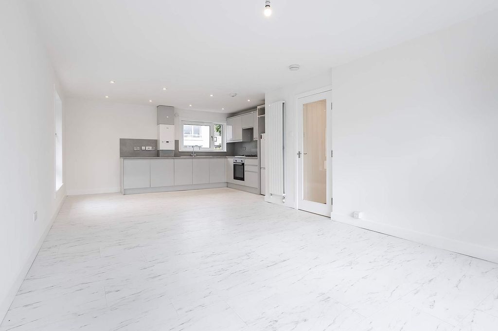 Property photo 3 of 24 Open Plan Living\Kitchen