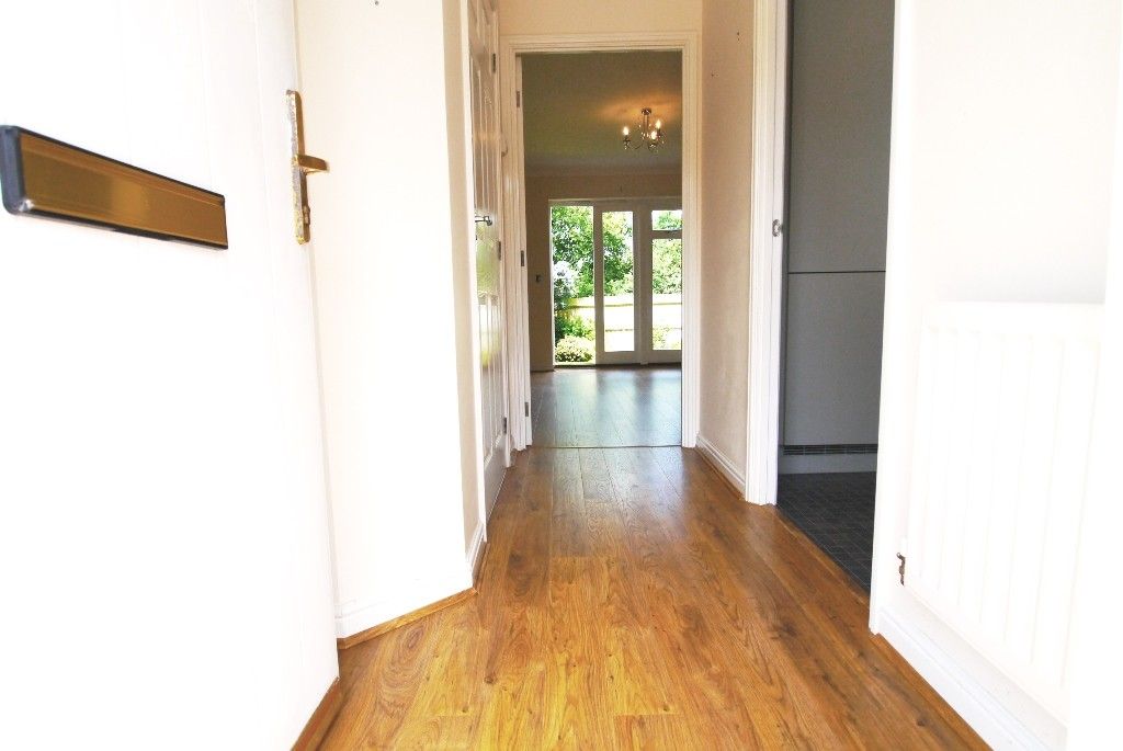 Property photo 3 of 9 Hallway