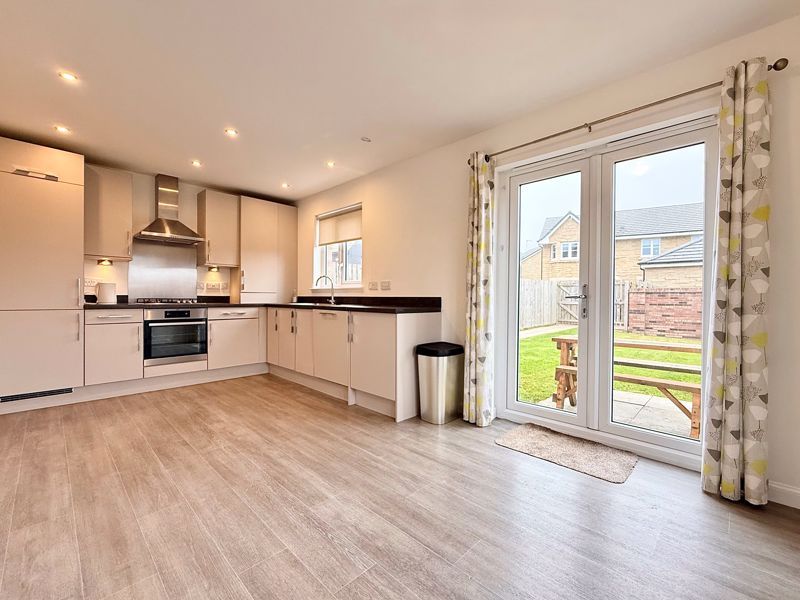 Property photo 2 of 16 Photo 1