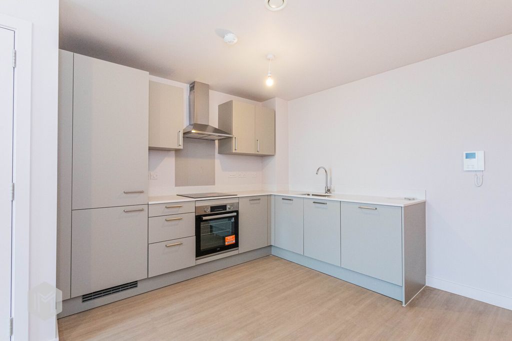 Property photo 3 of 24 Picture No. 17