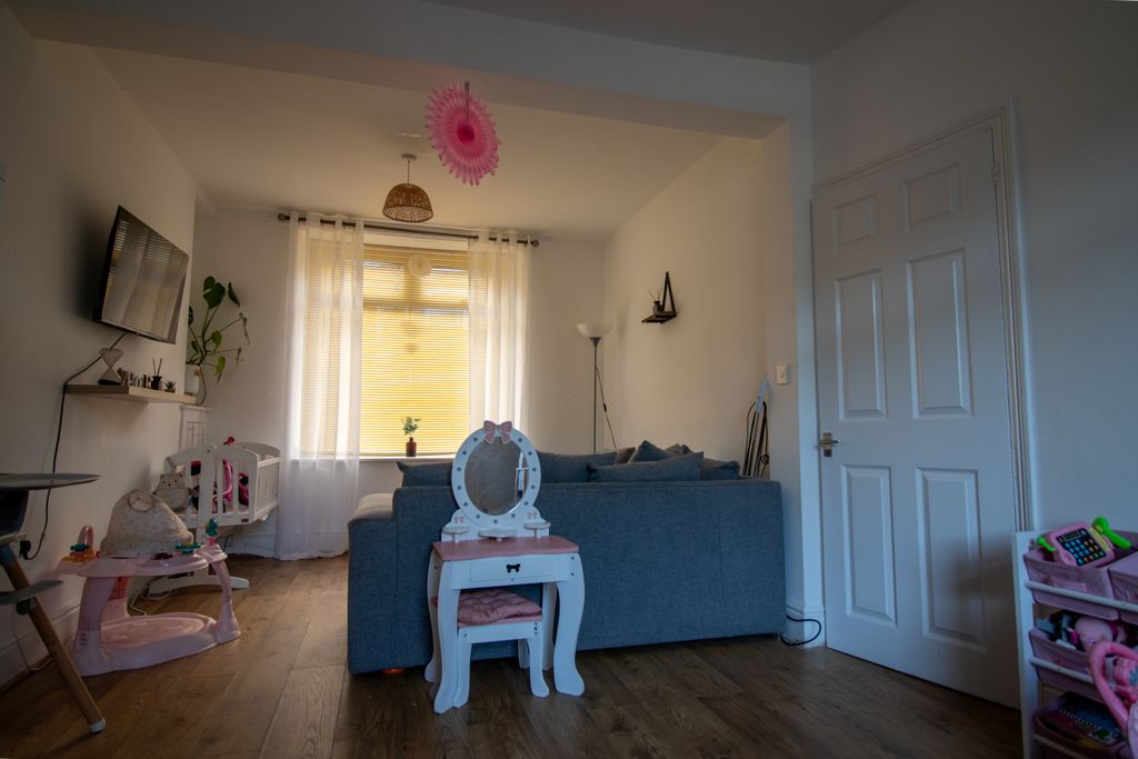 Property photo 3 of 16