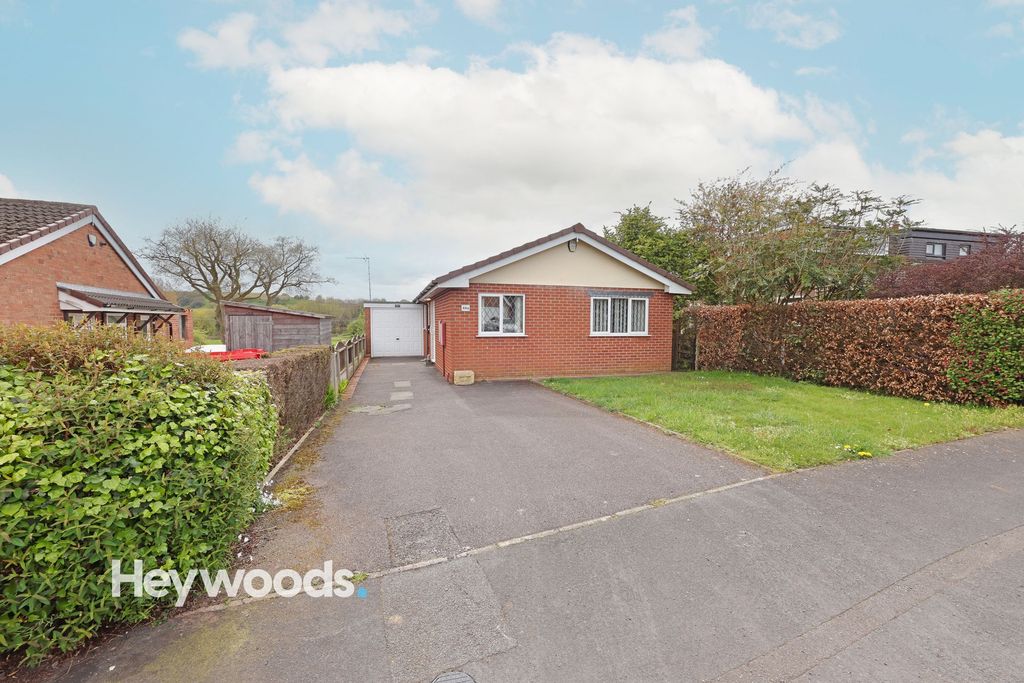 Property photo 2 of 32