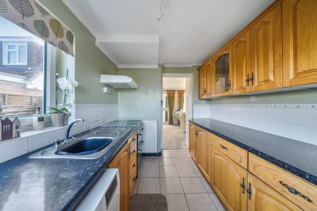 Property photo 3 of 20 Kitchen