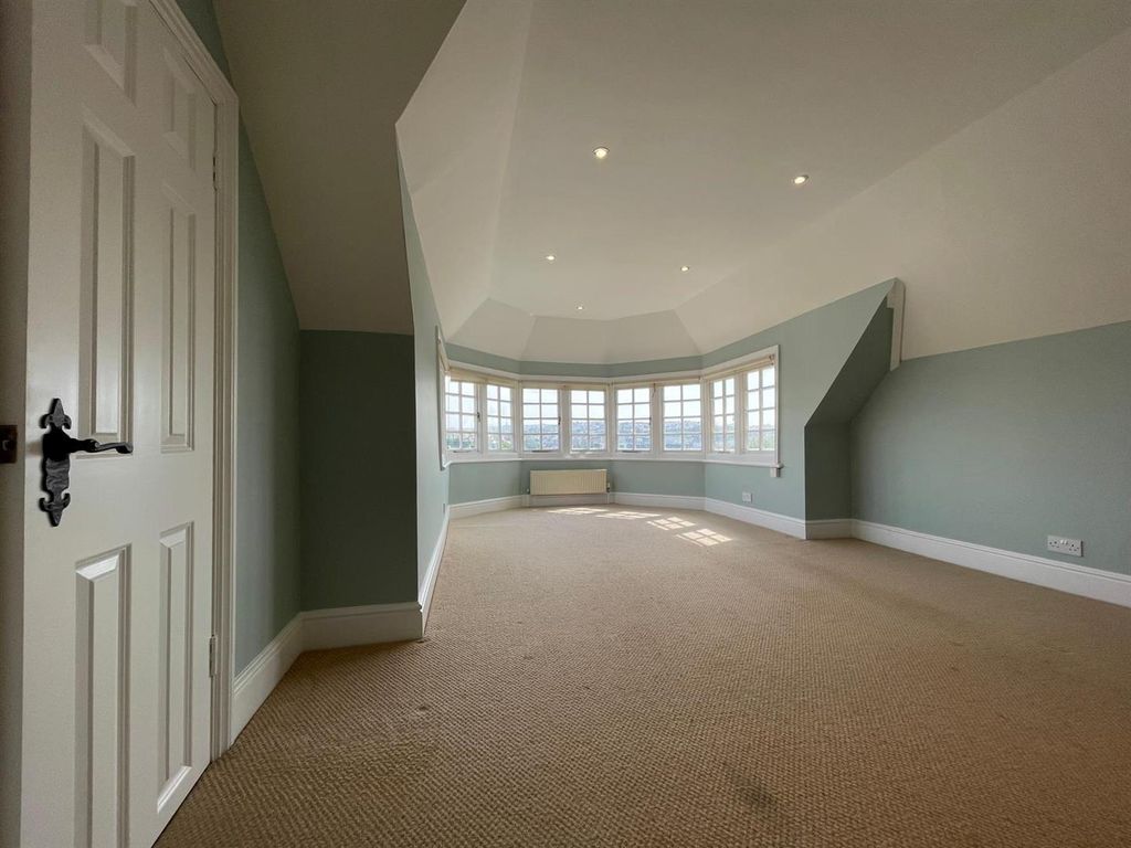 Property photo 2 of 12 0E6Ca037-1Ff3-41B6-99B7-2858A47c8F16.Jpg
