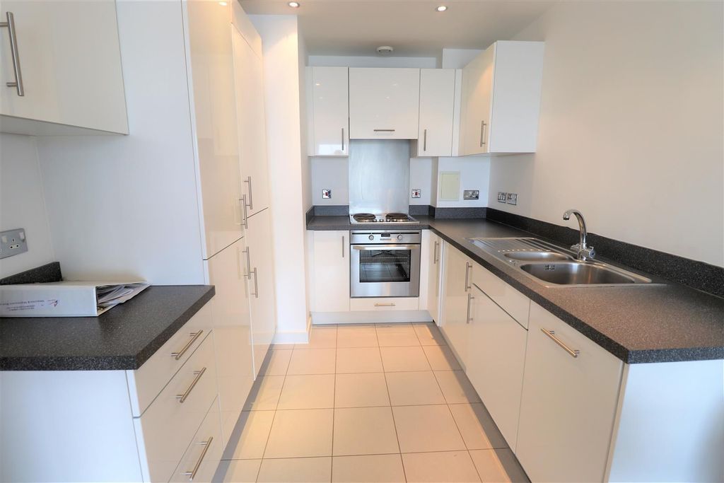 Property photo 2 of 9