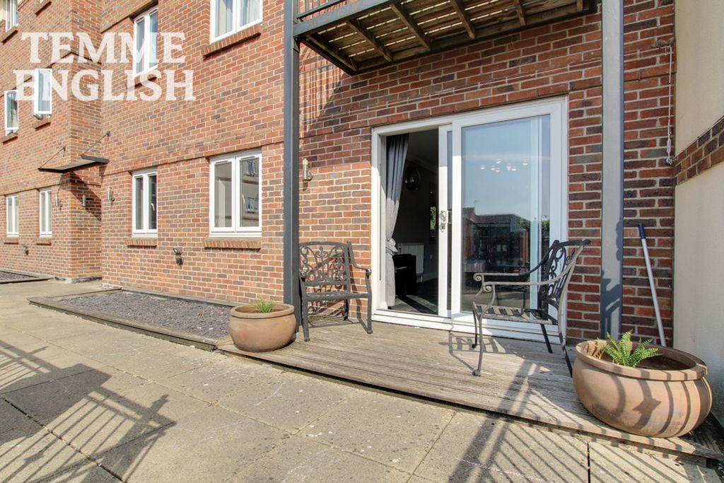 Property photo 2 of 13