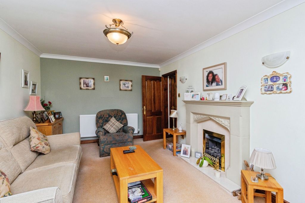 Property photo 3 of 15
