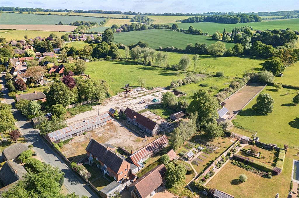 Property photo 3 of 22 Picture No. 14