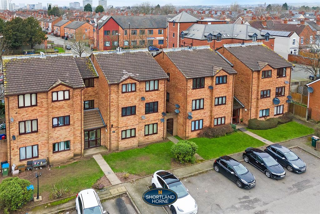 Property photo 2 of 12 39 Dawes Close (2 Of 11).Jpg