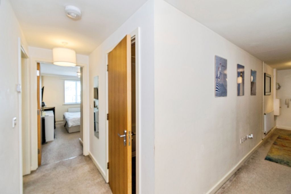 Property photo 3 of 12 Pbox-Img.Jpg
