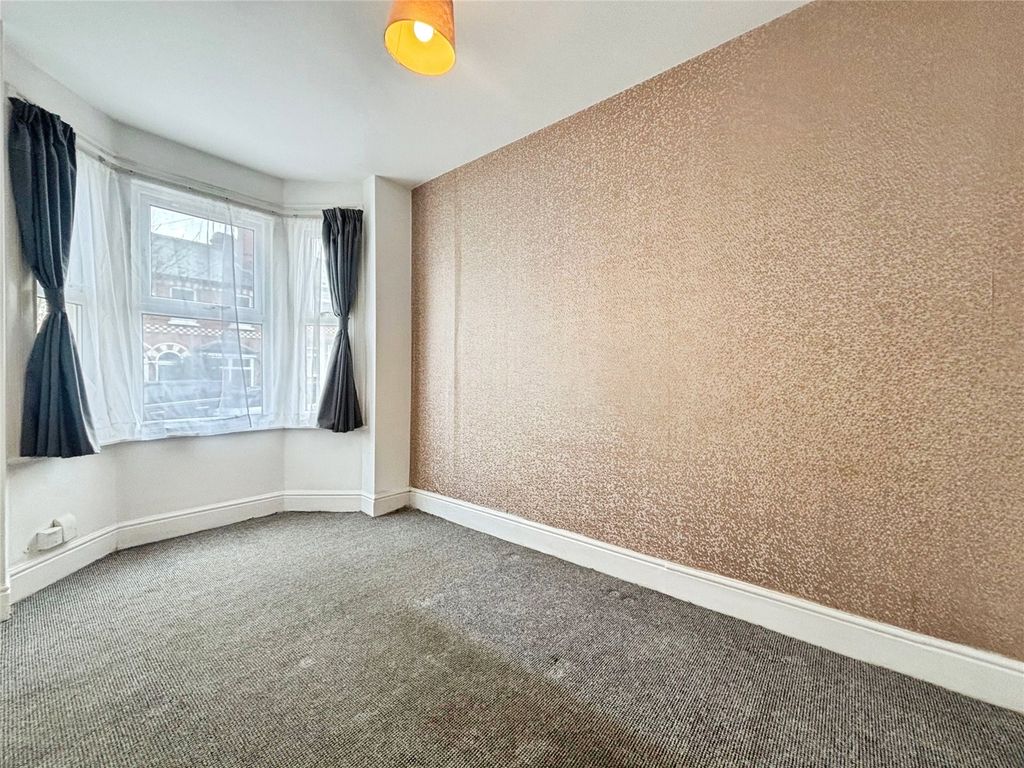 Property photo 3 of 10 Picture No. 06