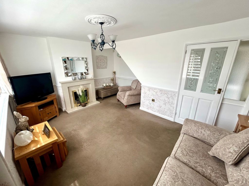 Property photo 2 of 18 Photo 8