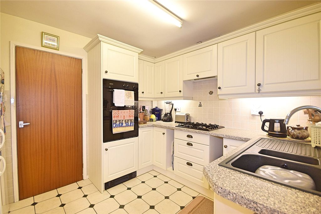 Property photo 2 of 18 Picture No. 02