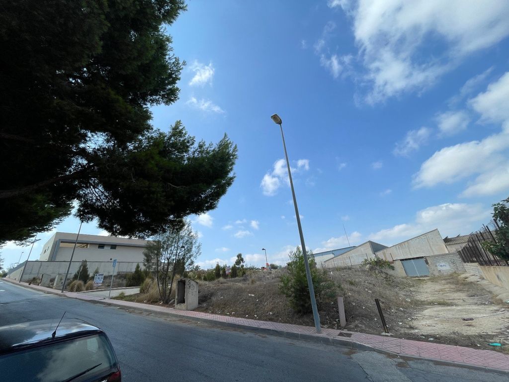 Property photo 2 of 14