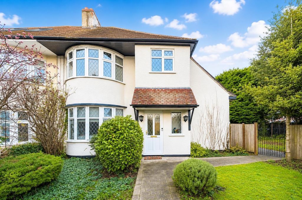 Property photo 1 of 18 19 Copthall.Jpg