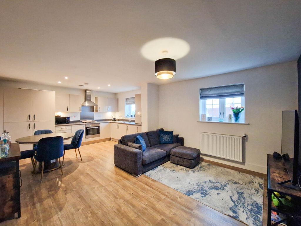 Property photo 1 of 16 Kitchen