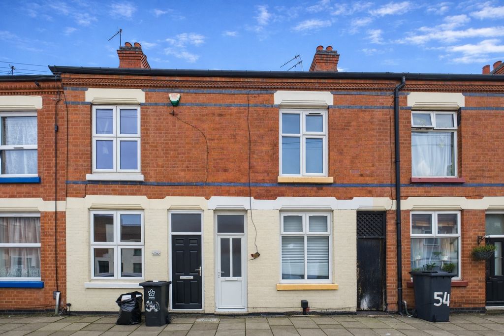 Property photo 1 of 9