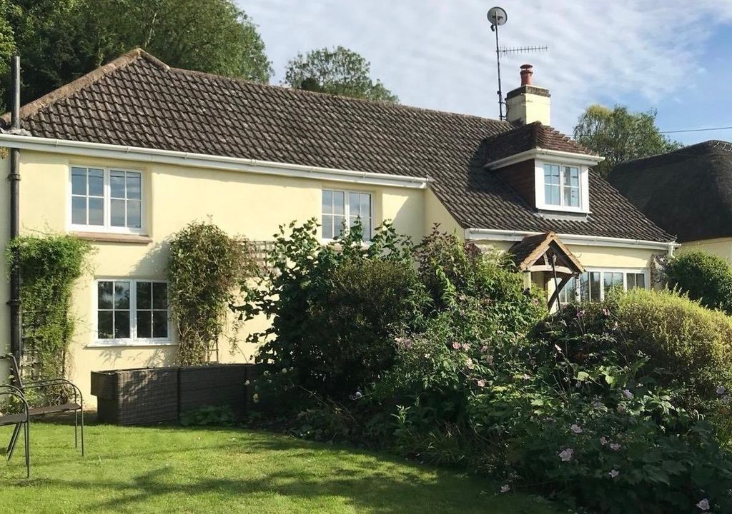 Property photo 2 of 35