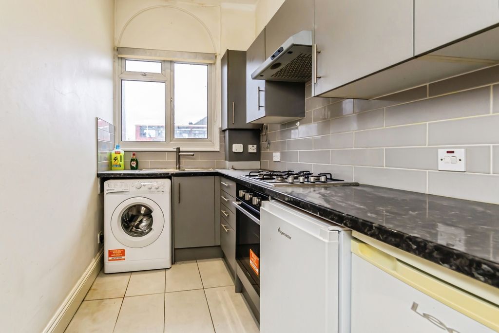 Property photo 1 of 7 Pbox-Img.Jpg