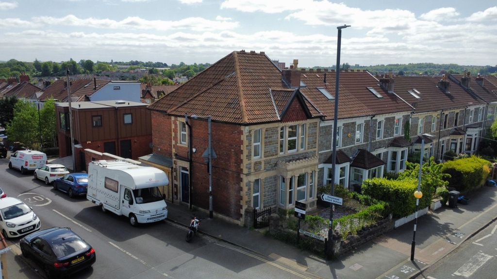 Property photo 2 of 31 3982683