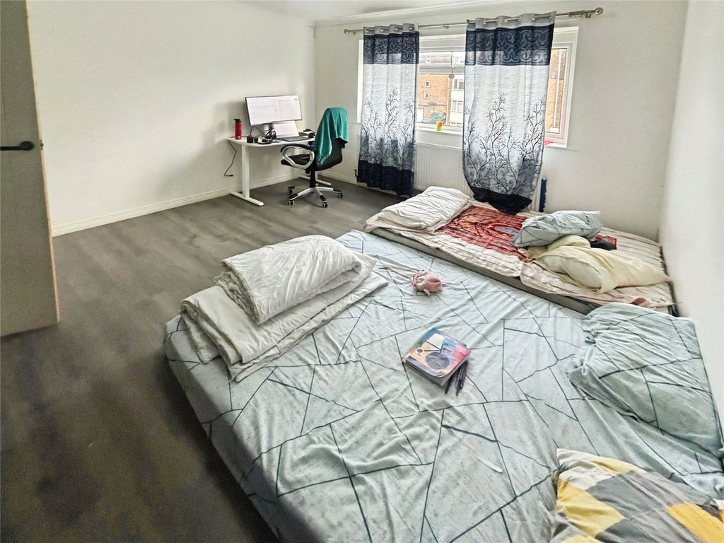 Property photo 3 of 19 Picture No. 26