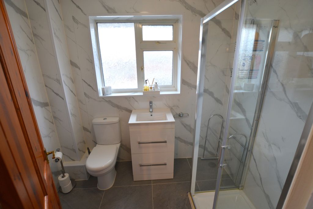 Property photo 3 of 13 Photo 4