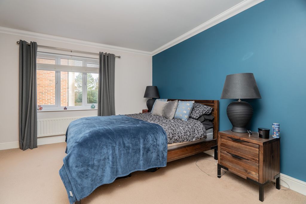 Property photo 3 of 13