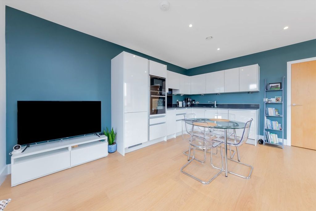 Property photo 3 of 7