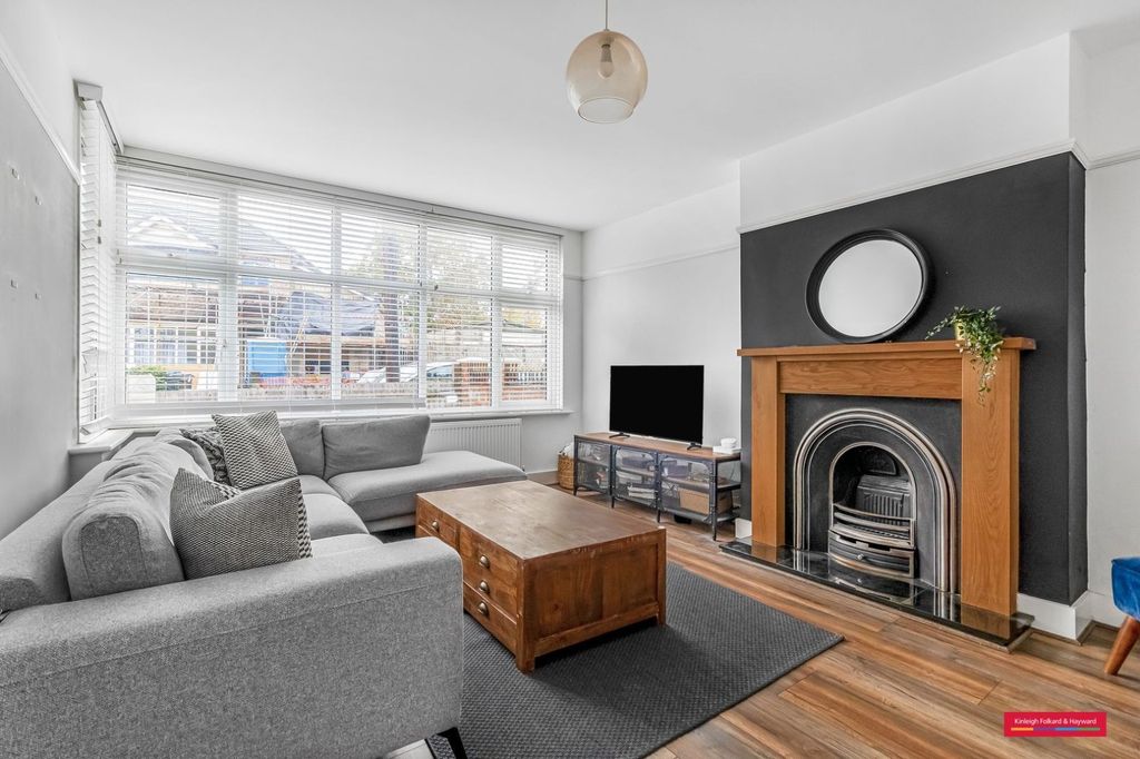 Property photo 2 of 25 Picture No. 16