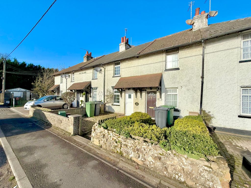 Property photo 1 of 7 Front