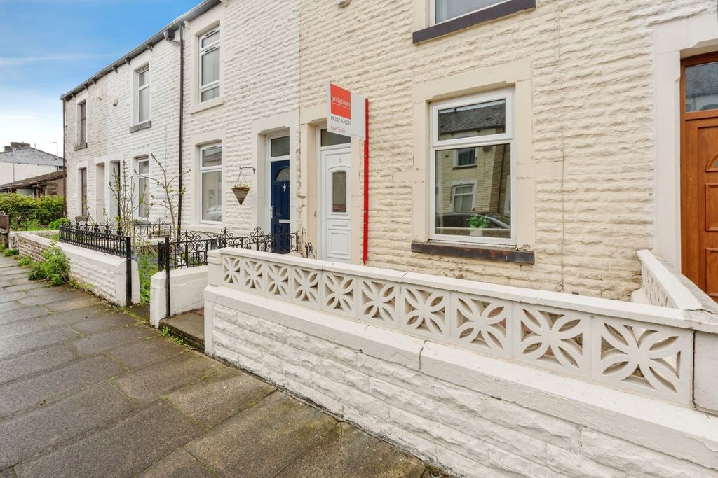 Property photo 1 of 20 Pbox-Img.Jpg