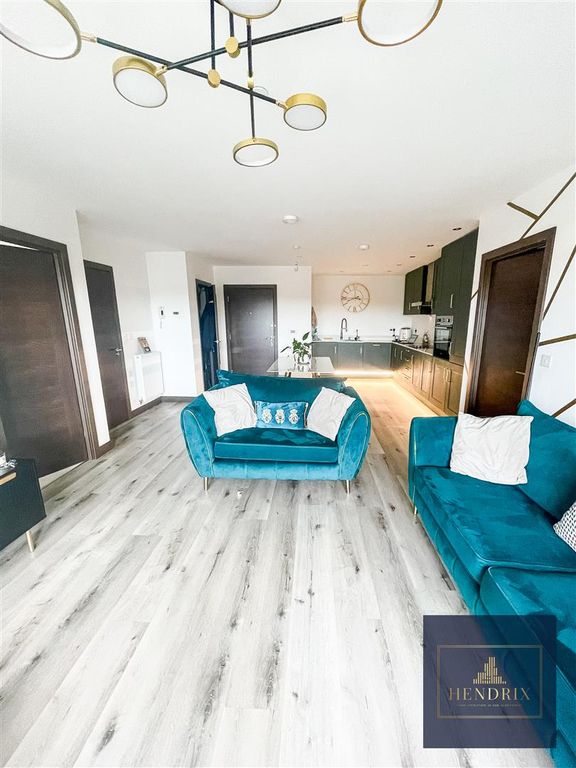 Property photo 3 of 37 C401D3De-72C8-4160-9Fa7-B9Aaeba4Ef63.Jpg