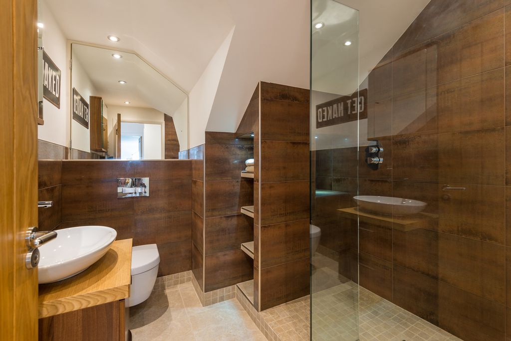 Additional image 12 of 3 bed flat for saleRock PL27