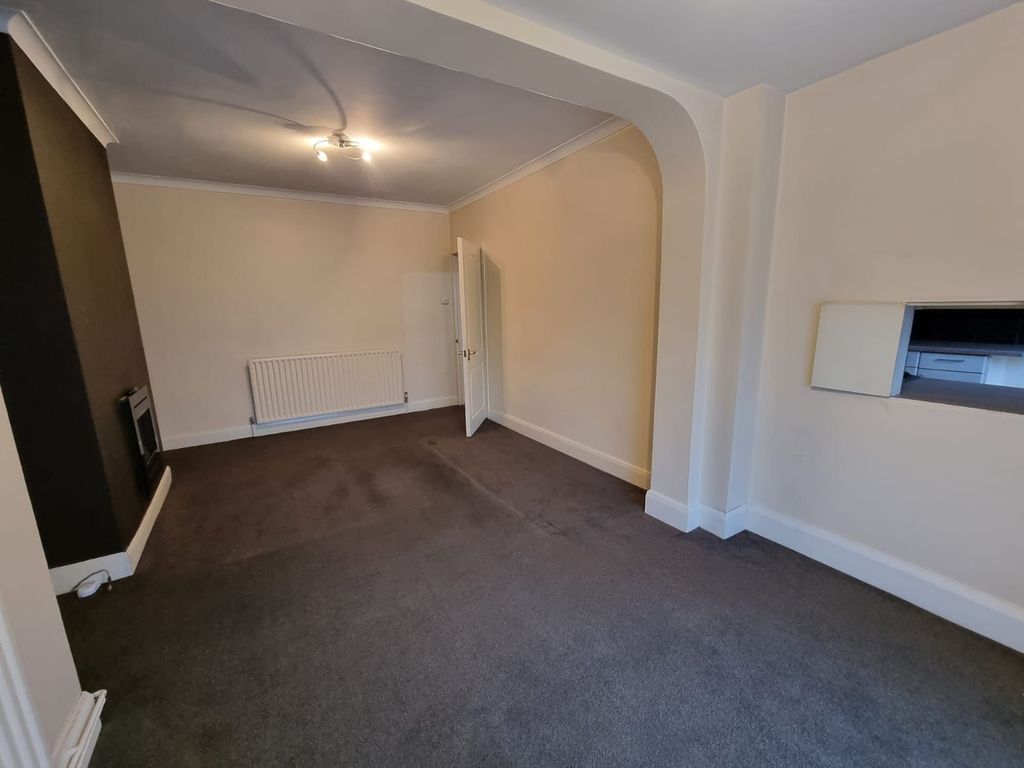 Property photo 3 of 17 Photograph 3